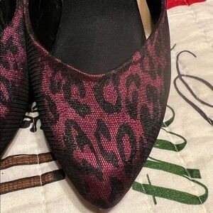 Costa Blanca Black and fuschia Patterned Heels